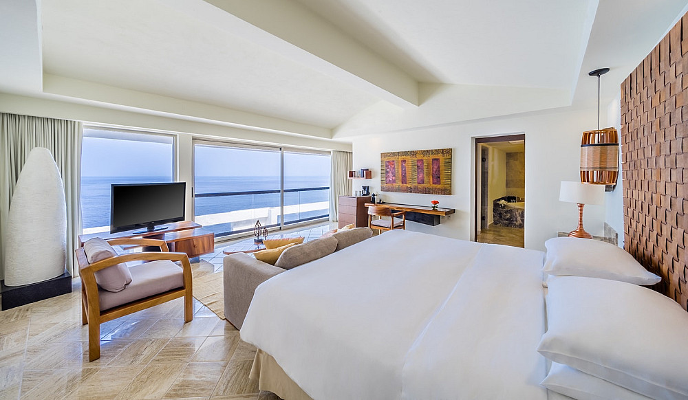 hyatt-ziva-puerto-vallarta-main-one-bedroom-plunge-pool-suite-king-bedroom