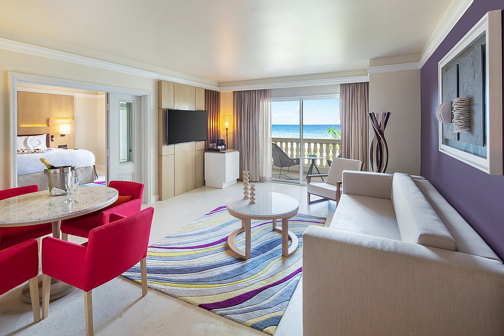 hyatt-ziva-rose-hall-one-bedroom-ocean-front-butler-suite-honeymoon-living-room