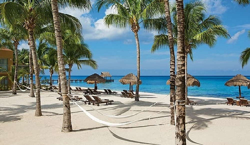 secrets-aura-cozumel-beach-hammock